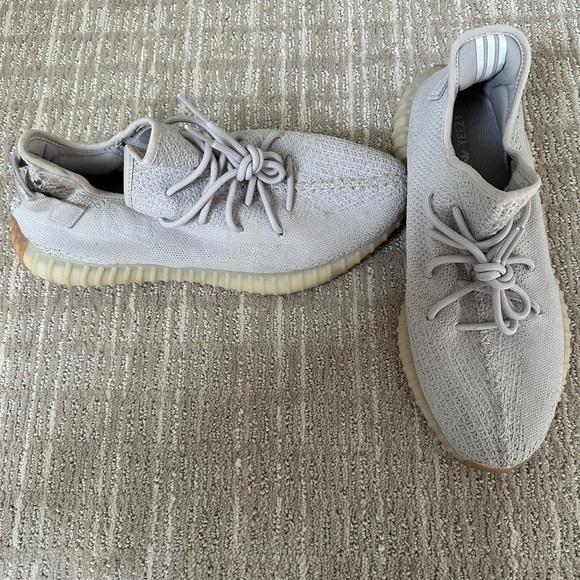 YEEZY SIZE 13 shoes ADIDAS - Picture 6 of 10